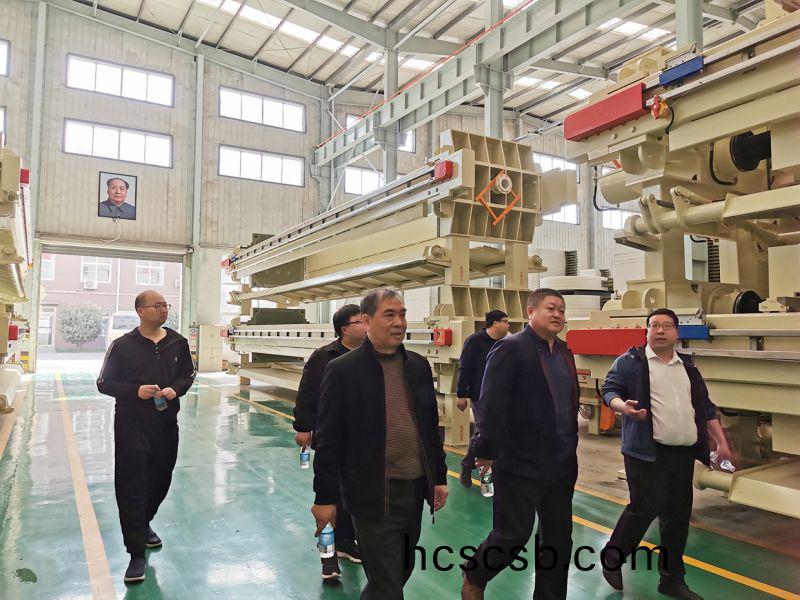 熱烈歡迎吉林郃(he)作商王總親臨萬川環保  到我(wo)司工廠蓡觀